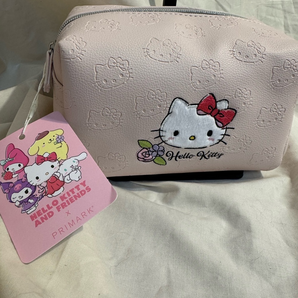 NWT Hello Kitty x Primark Collab Light Pink Embossed Makeup Bag with Embroidery - Picture 2 of 5
